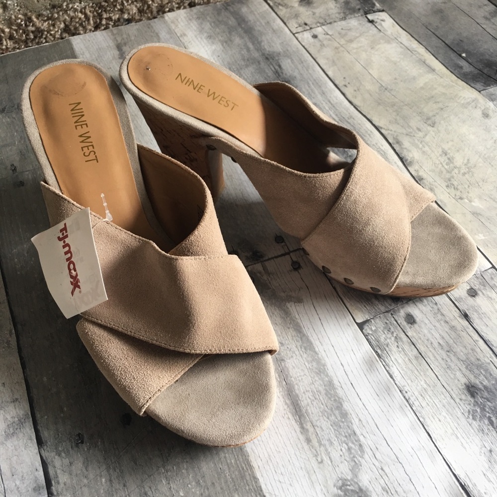 COPY - Nine West Clog Style heels